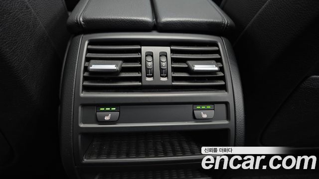 BMW 5-Series 2015 — photo 15