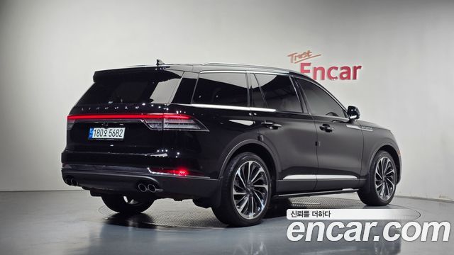 Lincoln Aviator 2022 — photo 2