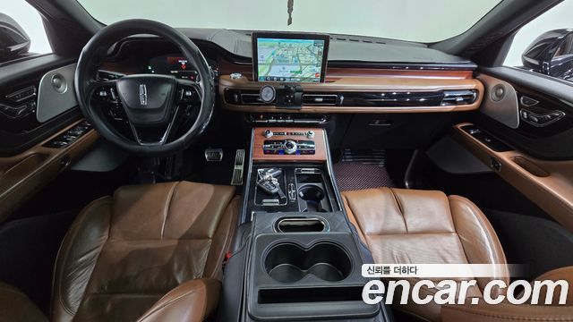 Lincoln Aviator 2022 — photo 10