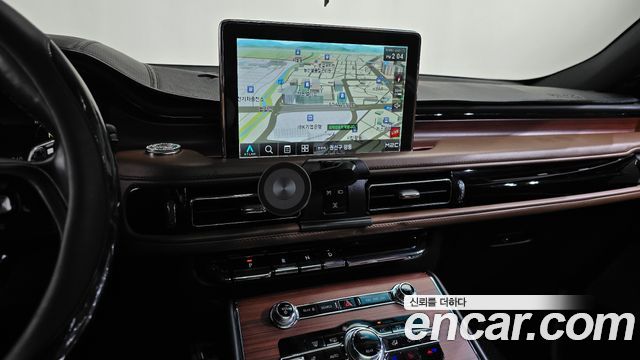 Lincoln Aviator 2022 — photo 19