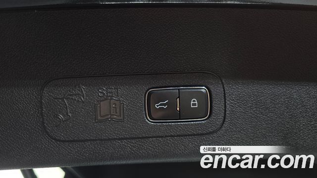 Lincoln Aviator 2022 — photo 33