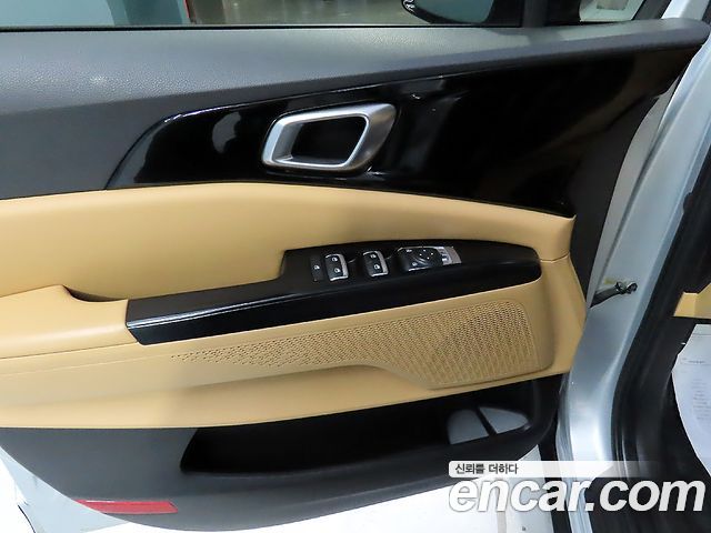 Kia Canival 2021 — photo 13