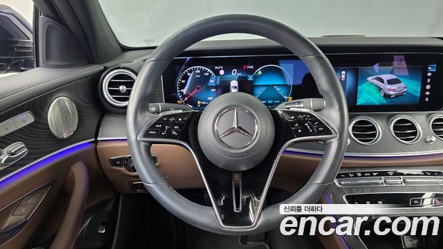 Mercedes-Benz E-Class 2021 — photo 18