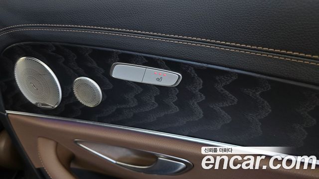 Mercedes-Benz E-Class 2021 — photo 24