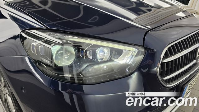 Mercedes-Benz E-Class 2021 — photo 8