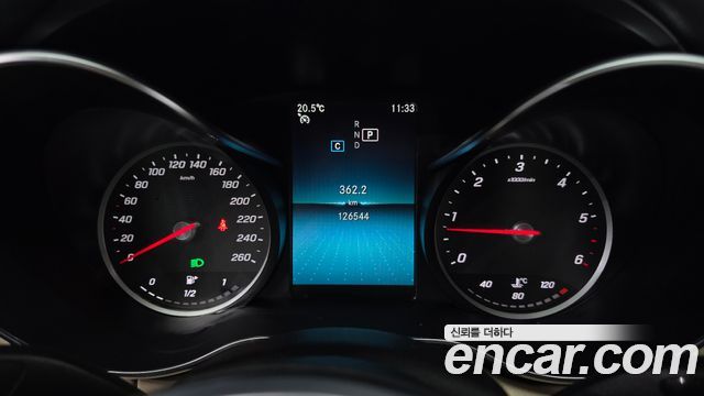 Mercedes-Benz C-Class 2019 — photo 11