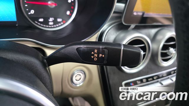 Mercedes-Benz C-Class 2019 — photo 12