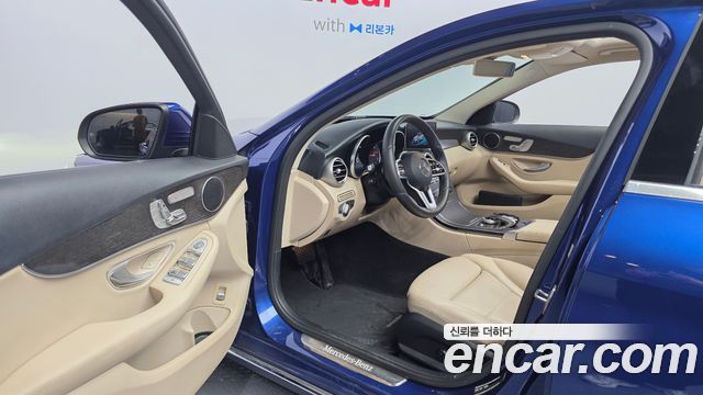 Mercedes-Benz C-Class 2019 — photo 13