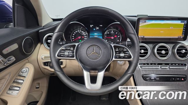 Mercedes-Benz C-Class 2019 — photo 19