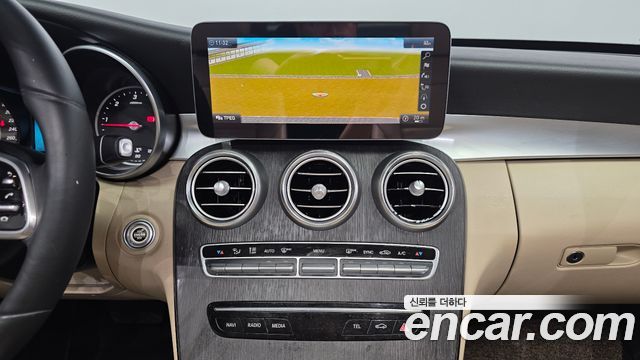Mercedes-Benz C-Class 2019 — photo 20