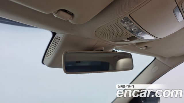 Mercedes-Benz C-Class 2019 — photo 23