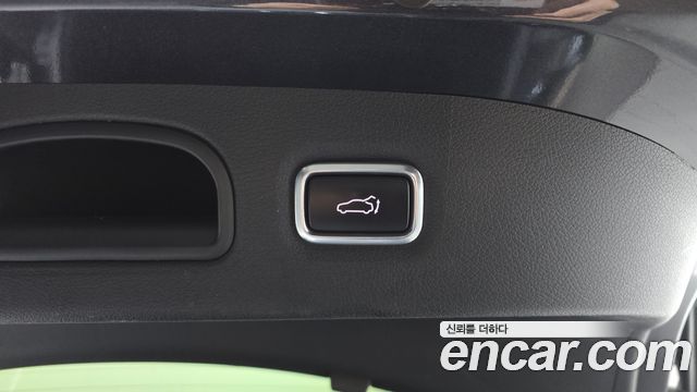 Kia Stinger 2018 — photo 22