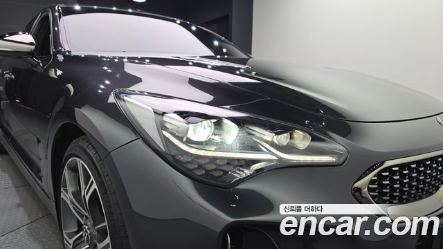 Kia Stinger 2018 — photo 8