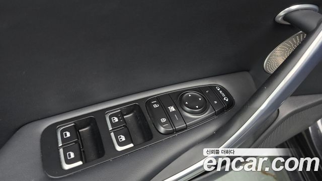 Kia Stinger 2018 — photo 30