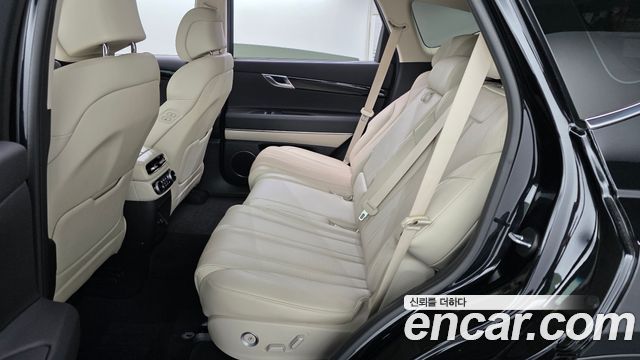 Genesis GV80 2023 — photo 17