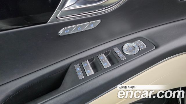 Genesis GV80 2023 — photo 28