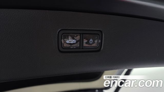 Genesis GV80 2023 — photo 31