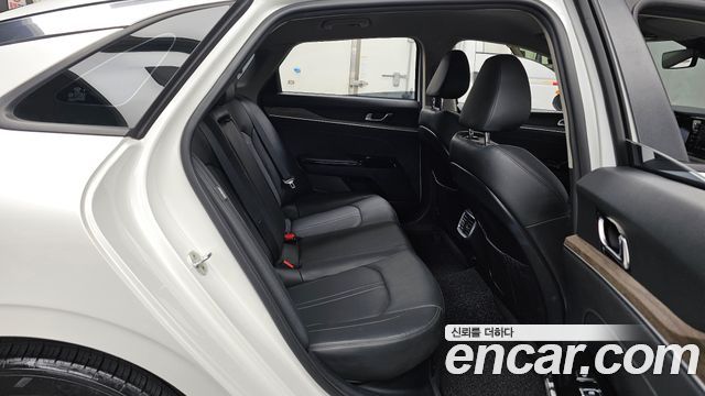Kia K5 2020 — photo 12