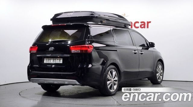 Kia Canival 2017 — photo 2