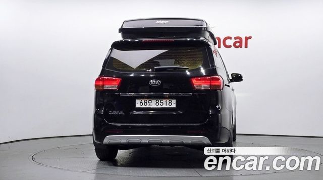 Kia Canival 2017 — photo 4