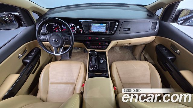 Kia Canival 2017 — photo 10