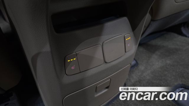Kia Canival 2017 — photo 27