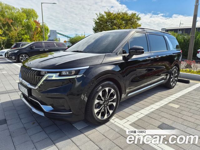 Kia Canival 2021 — photo 3