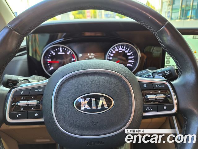 Kia Canival 2021 — photo 10