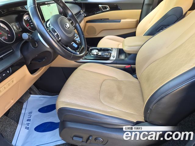 Kia Canival 2021 — photo 13