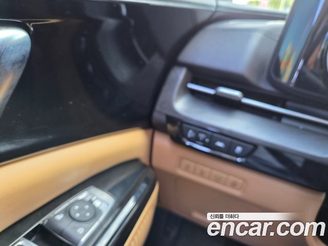 Kia Canival 2021 — photo 16