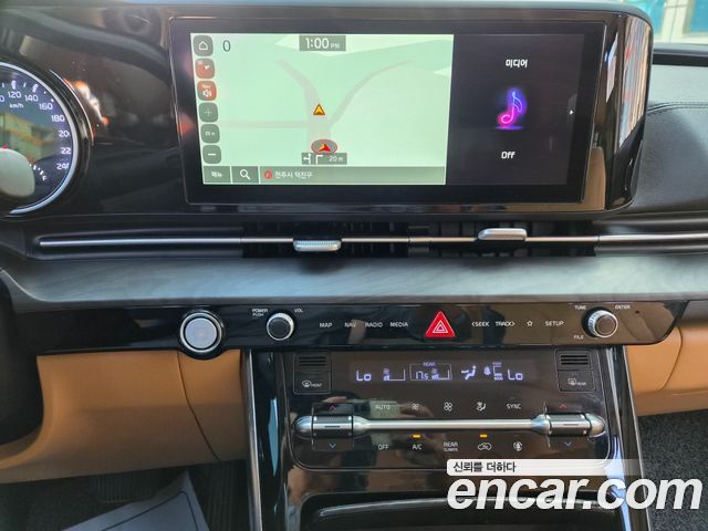 Kia Canival 2021 — photo 19