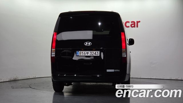 Hyundai Staria 2025 — photo 4