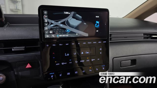 Hyundai Staria 2025 — photo 20