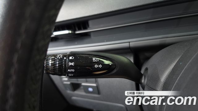 Hyundai Staria 2025 — photo 30