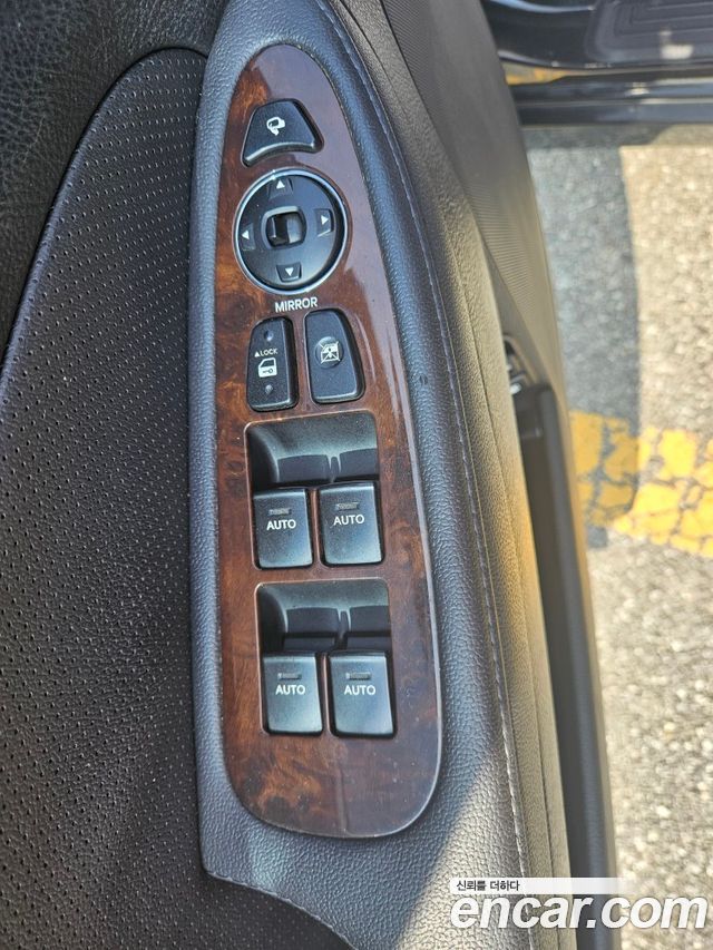 Hyundai Genesis 2011 — photo 5