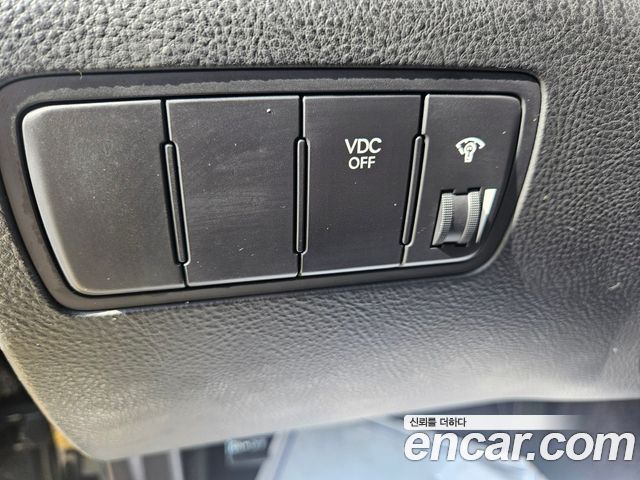 Hyundai Genesis 2011 — photo 6
