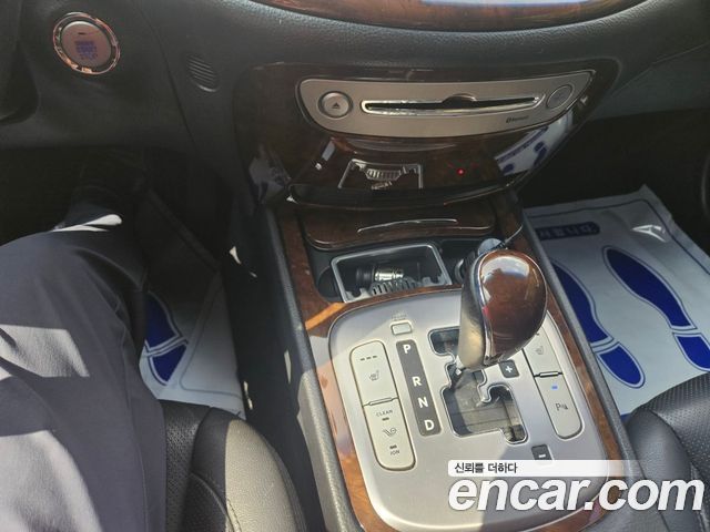 Hyundai Genesis 2011 — photo 11