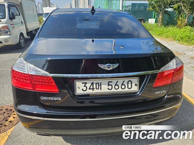 Hyundai Genesis 2011 — photo 14