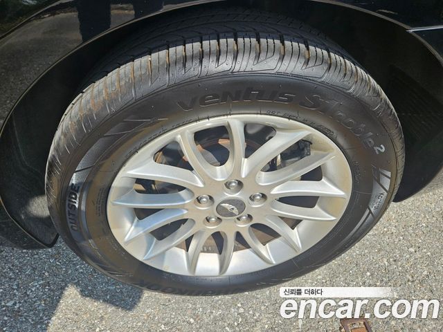 Hyundai Genesis 2011 — photo 20