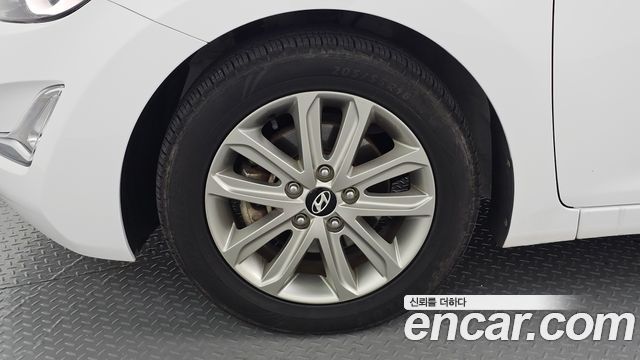 Hyundai AVANTE 2014 — photo 5