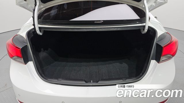 Hyundai AVANTE 2014 — photo 20