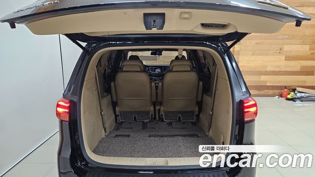 Kia Canival 2019 — photo 6