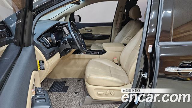 Kia Canival 2019 — photo 9
