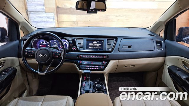 Kia Canival 2019 — photo 14