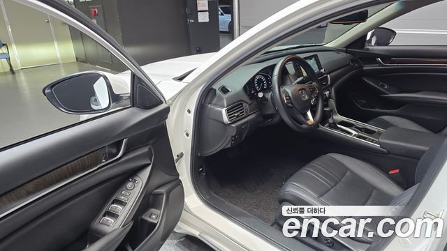 Honda Accord 2019 — photo 13
