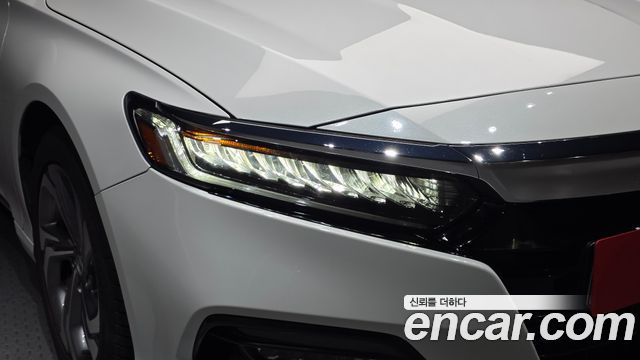Honda Accord 2019 — photo 8