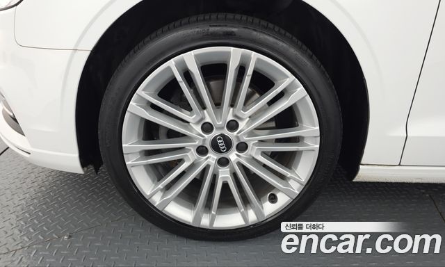 Audi A3 2018 — photo 5