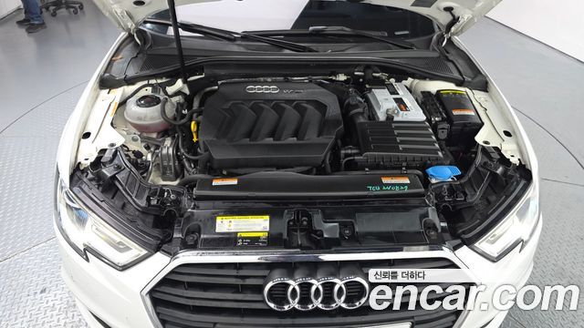 Audi A3 2018 — photo 6