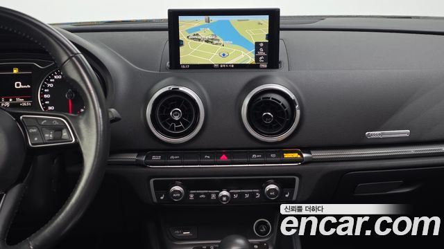 Audi A3 2018 — photo 19