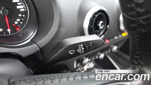 Audi A3 2018 — photo 24
